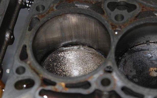 高性能機油.jpg 高性能機油.jpg